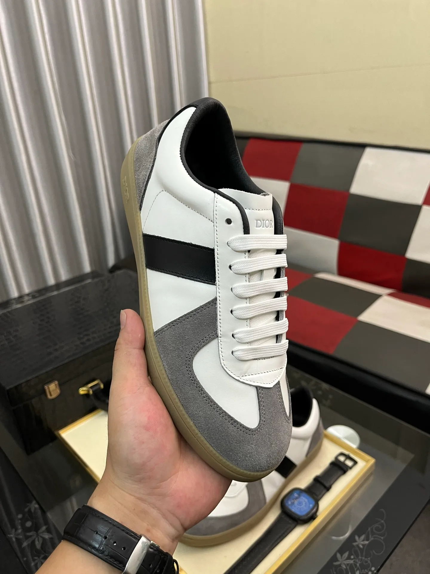 Men's shoes 💰400⌚️⌚️[Dior] Dior's new casual men's shoes are launched in Hong Kong counters. Official website 1:1 production. Original Italian materials. Designed by European and American masters. Perfect shape to create counter quality. Solid color rubber wear-resistant outsole and classic dazzling head! Super versatile and very comfortable. High-end without losing taste, fashionable and novel! ! Absolute focus! Code number: 38-444️⃣Colors available